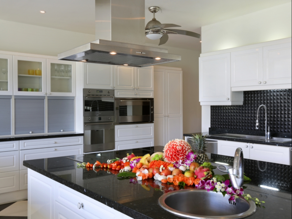 5 BEDROOM BREATHTAKING OCEAN VIEW VILLA IN KATA RENT AS 3 BEDROOM – KAT07