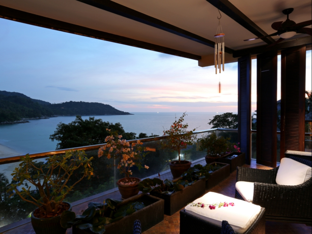 5 BEDROOM BREATHTAKING OCEAN VIEW VILLA IN KATA – KAT07