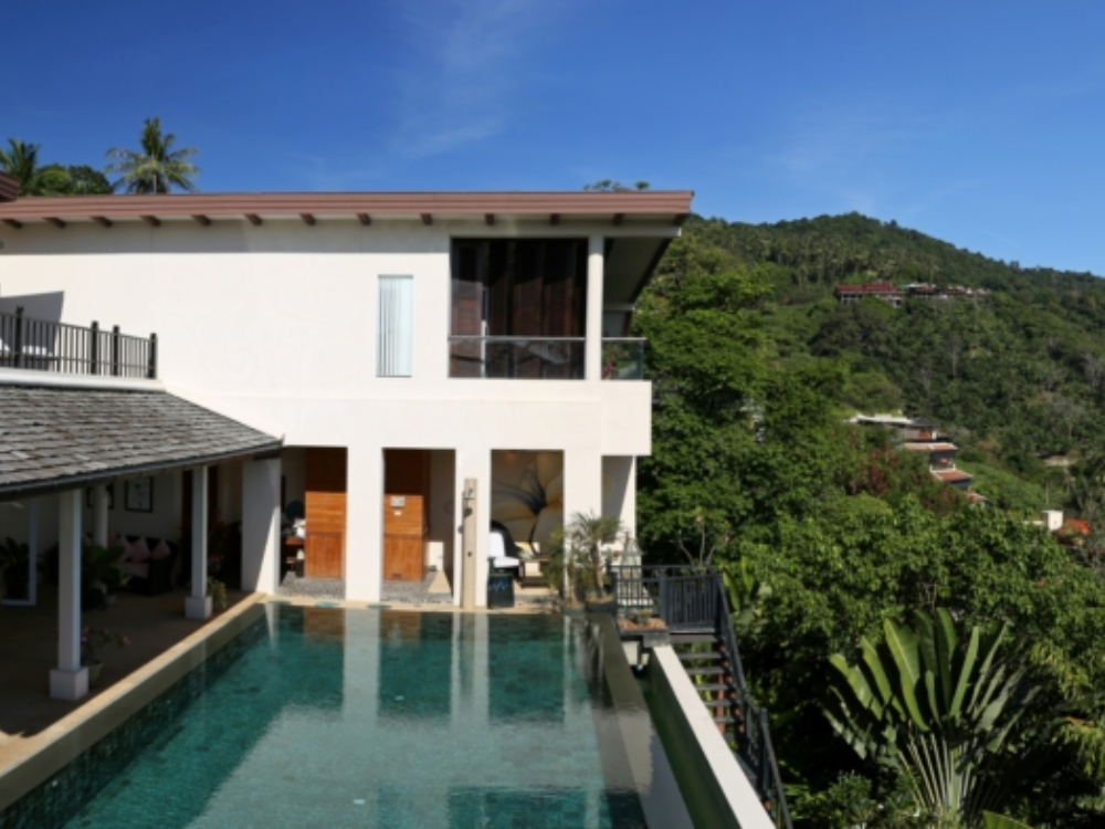 5 BEDROOM BREATHTAKING OCEAN VIEW VILLA IN KATA – KAT07