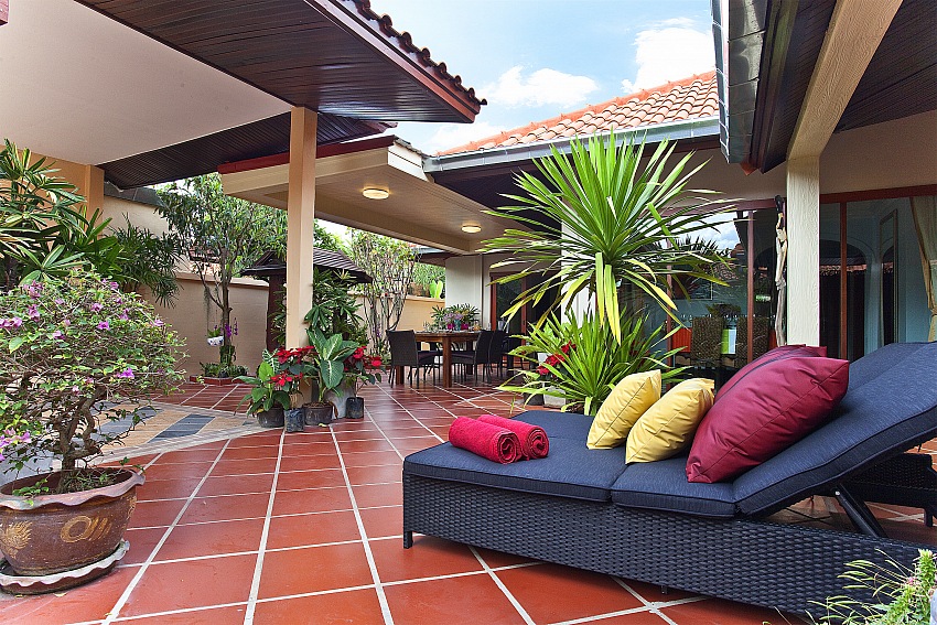 3 Bedroom Pool Villa in Na Jomtien, Pattaya – jom54