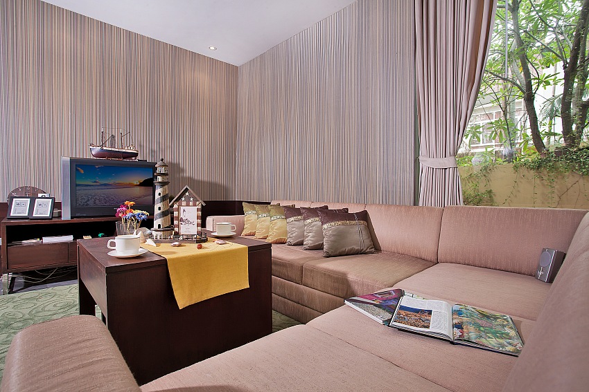 2 Bedroom Modern Pool Villa for Rent in Jomtien – jom52