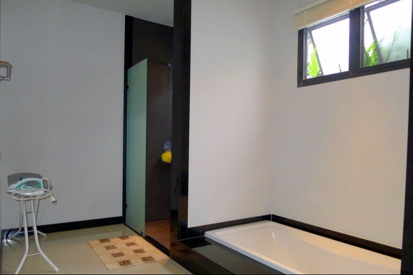 1 Bedroom Affordable Pool Villa in Naiharn – nai58