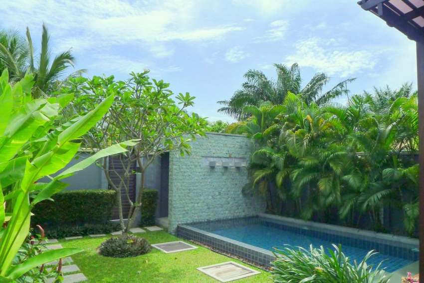 2 Bedroom Modern Pool Villa for Rent in Naiharn – nai59