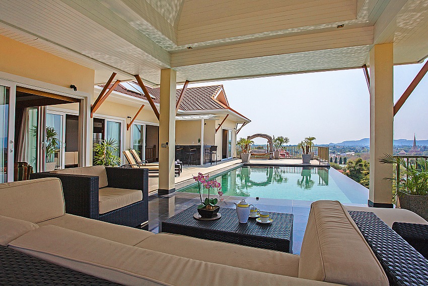 5 Bedroom Sea View Luxury Villa in Phuket – cha07